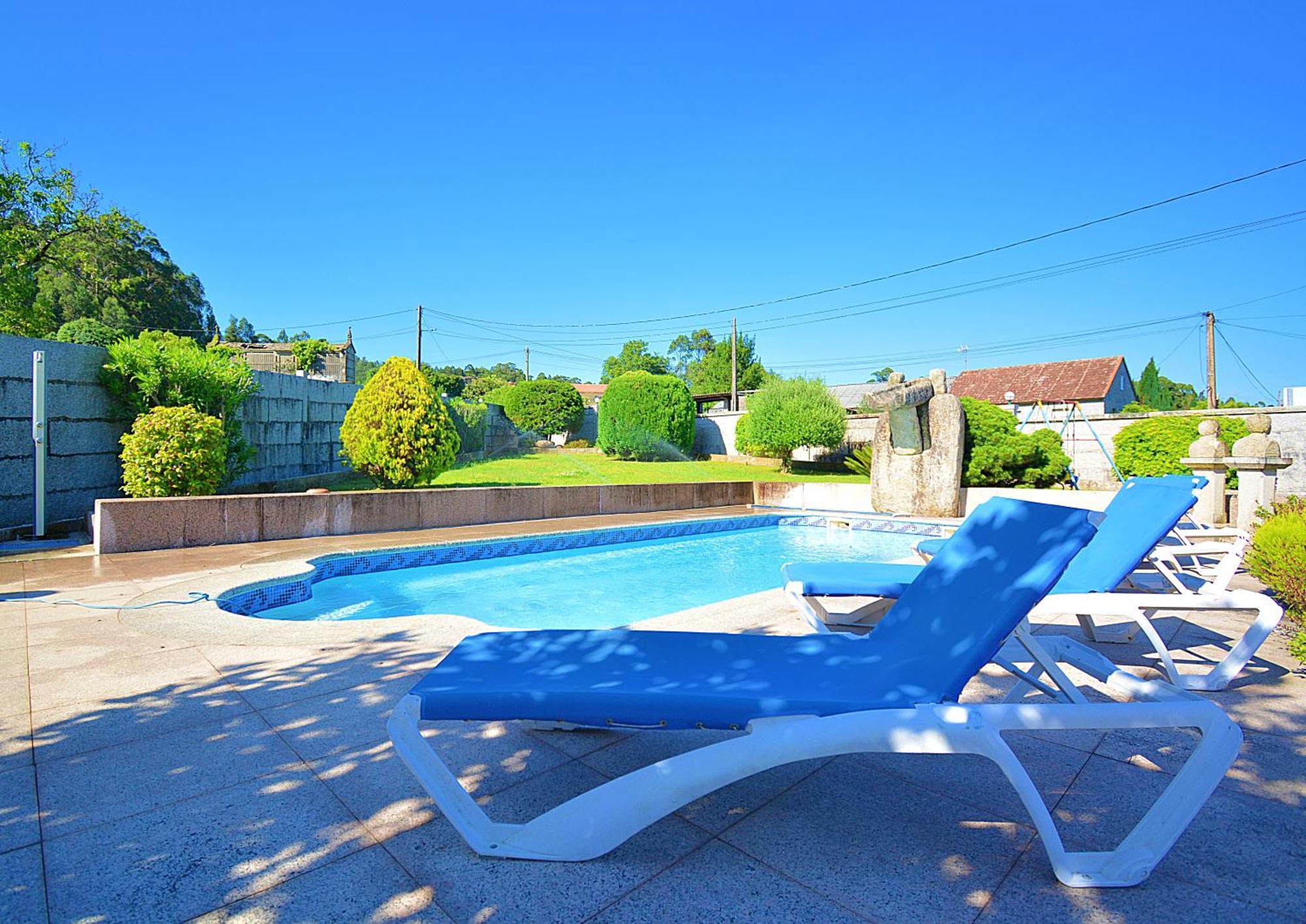 Galihost - Enorme Casa Con Piscina En Holiday home Villanueva De Arosa